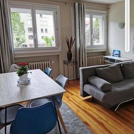 Velay Cocon 4 Avec Vue Sur Les Monuments